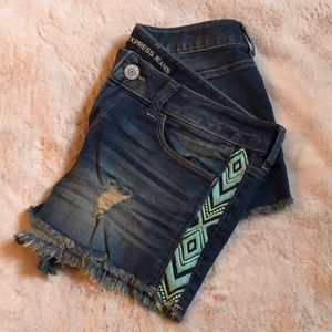 Express tribal detailed shorts
